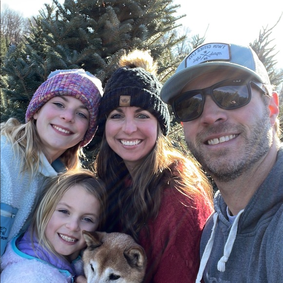 Meet your Posher, Jenny - Picture 2 of 2